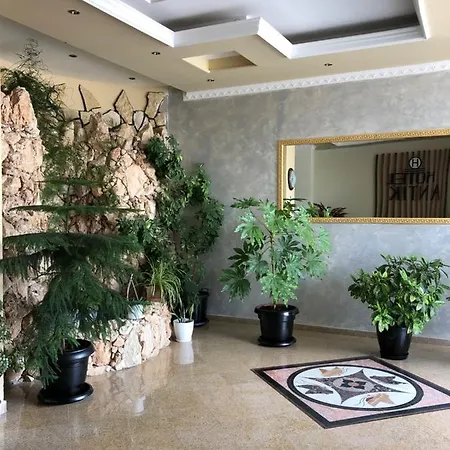 Antik Bed & Breakfast Golem (Tirana)