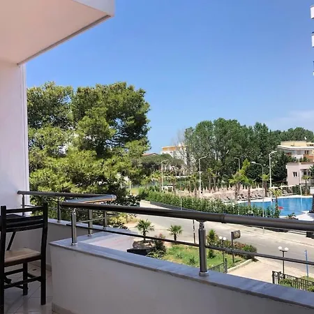Antik Bed & Breakfast Golem (Tirana)