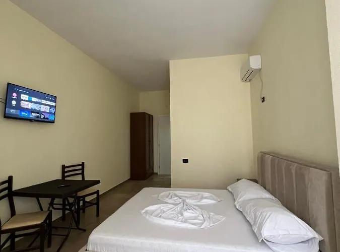 Bed & Breakfast Antik Golem (Tirana)