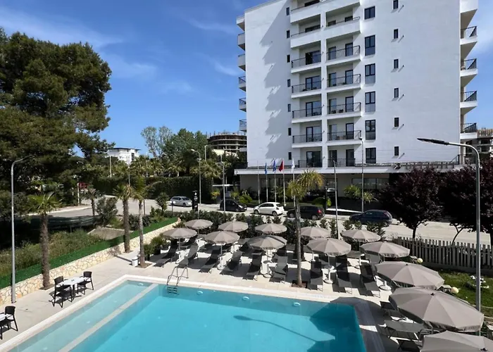 Antik Golem (Tirana)